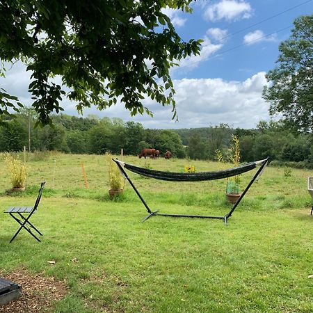 American School Bus Retreat With Hot Tub In Sussex Meadow Uckfield Exterior photo